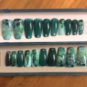 💚Emerald Vibe Instant Nail Set💚